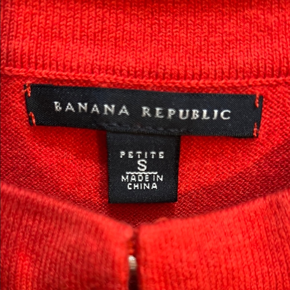 Banana Republic Red cropped Cardigan Sweater with 3/4 sleeves - Picture 3 of 12